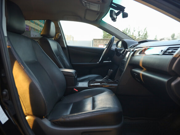 2016 Toyota Camry VII (XV50) Рестайлинг, чёрный, 1899000 рублей - вид 24