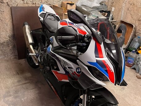 2021 BMW M 1000 RR, белый, 2500000 рублей, вид 4
