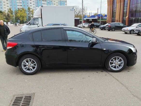 2013 Chevrolet Cruze I Рестайлинг, чёрный, 730000 рублей - вид 2