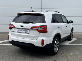 2013 Kia Sorento II Рестайлинг, белый, 1990000 рублей, вид 5