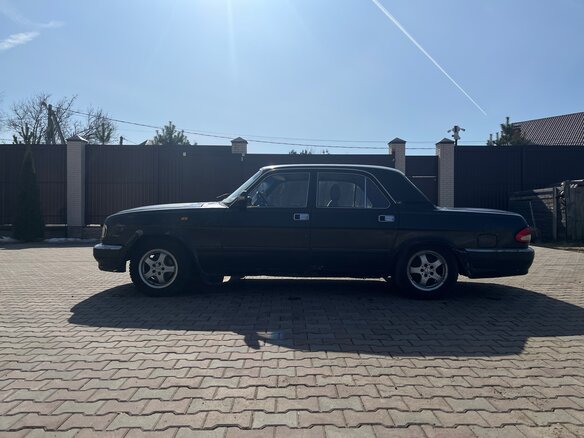 2001 ГАЗ 3110 «Волга», чёрный, 2500000 рублей - вид 3