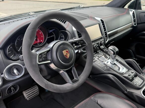 2015 Porsche Cayenne GTS II Рестайлинг (958), чёрный, 3777888 рублей - вид 7