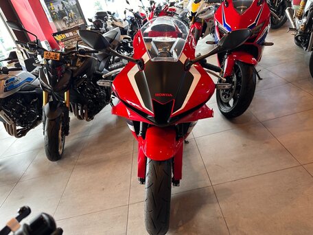 2020 Honda CBR 600RR, красный, 953000 рублей, вид 2
