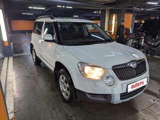 2011 Skoda Yeti I, белый, 850000 рублей, вид 4