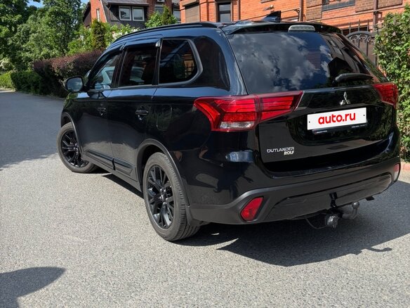 2021 Mitsubishi Outlander III Рестайлинг 3, чёрный, 2250000 рублей - вид 6