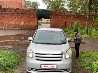 2009 Toyota Noah II (R70), серый, 1400000 рублей, вид 1