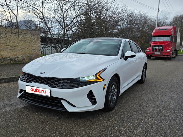 2020 Kia K5 III, белый, 2280000 рублей