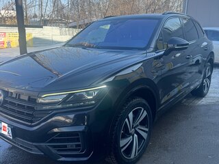 2019 Volkswagen Touareg III, чёрный, 4850000 рублей, вид 1