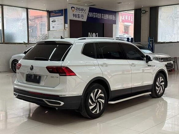 2023 Volkswagen Tiguan II Рестайлинг, белый, 2450000 рублей - вид 5