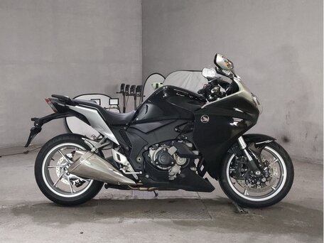 2017 Honda VFR 1200, чёрный, 928000 рублей, вид 1