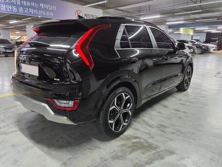 2023 Kia Niro II, чёрный, 1750000 рублей, вид 4