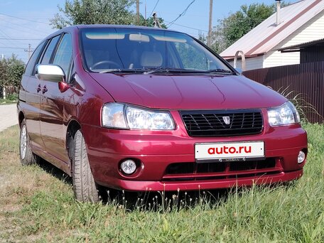 1999 Nissan Liberty, красный, 415000 рублей, вид 2