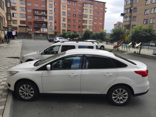 2017 Ford Focus III Рестайлинг, белый, 1100000 рублей, вид 3