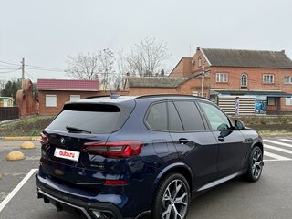 2021 BMW X5 40i IV (G05/G18), синий, 7600000 рублей, вид 5