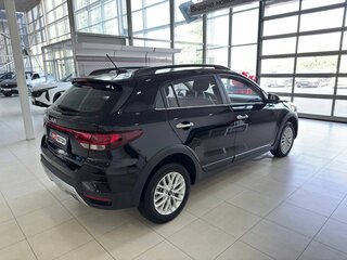 2021 Kia Rio X IV Рестайлинг, чёрный, 1759900 рублей, вид 5