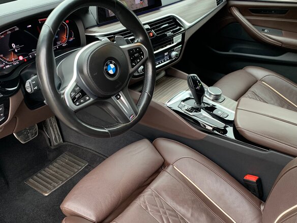 2020 BMW 5 серии 520d xDrive VII (G30/G31/G38), синий, 5200000 рублей - вид 8