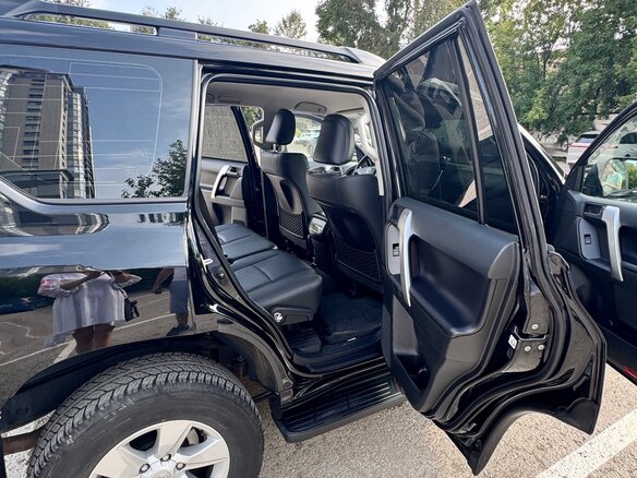 2022 Toyota Land Cruiser Prado 150 Series Рестайлинг 3, чёрный - вид 8