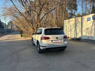 2016 Volkswagen Touareg II Рестайлинг, белый, 2700000 рублей, вид 5
