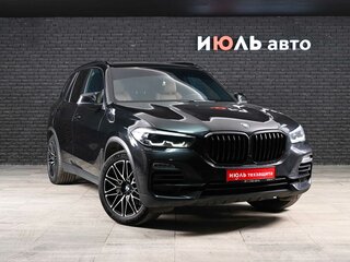 2020 BMW X5 25d IV (G05/G18), чёрный, 4390000 рублей, вид 3