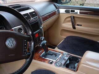 2004 Volkswagen Touareg I, чёрный, 550000 рублей, вид 3