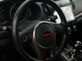 2012 Kia Cerato 6-speed II, белый, 700000 рублей, вид 3