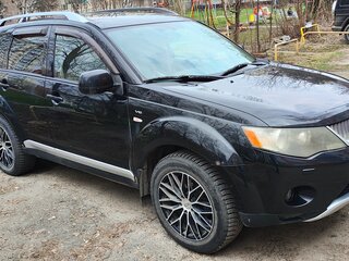 2007 Mitsubishi Outlander II, чёрный, 800000 рублей, вид 3