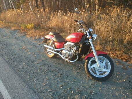 1995 Honda Magna, пурпурный, 409000 рублей, вид 4