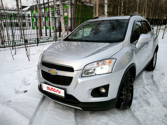2015 Chevrolet Tracker III, серебристый, 1300000 рублей