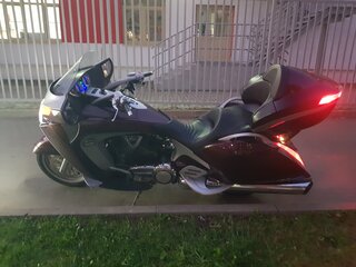 2008 Victory Vision Tour, красный, 700000 рублей, вид 2