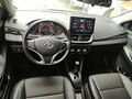 2022 Toyota Yaris IV, жёлтый, 1050099 рублей - вид 6