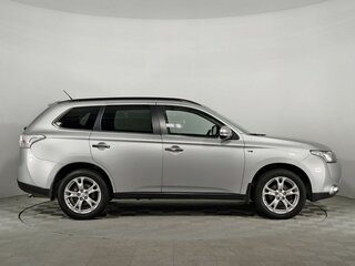 2014 Mitsubishi Outlander III, серебристый, 1915000 рублей, вид 4