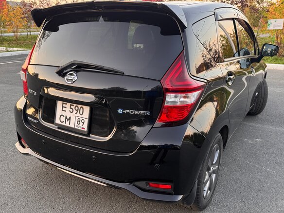 2019 Nissan Note e-Power II Рестайлинг, чёрный, 1500000 рублей - вид 1