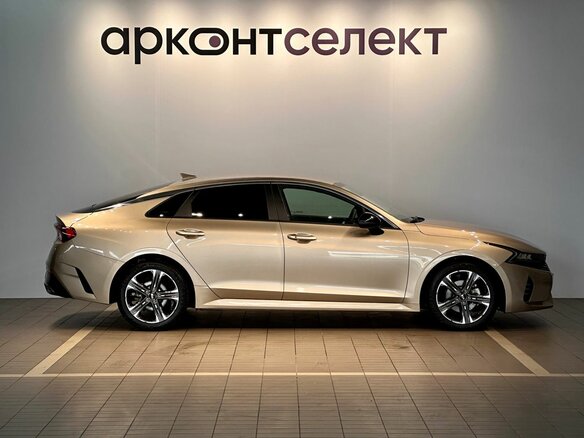 2021 Kia K5 III, жёлтый - вид 10