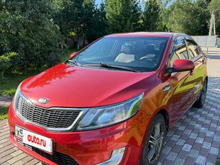 2013 Kia Rio 4-speed III, красный, 650000 рублей, вид 1
