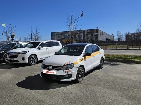 2019 Volkswagen Polo V Рестайлинг, чёрный, 770000 рублей - вид 1