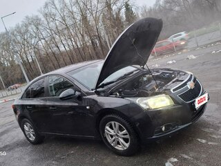 2010 Chevrolet Cruze I, чёрный, 650000 рублей, вид 4