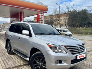 2009 Lexus LX 570 III, серебристый, 2700000 рублей, вид 3