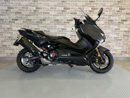 2020 Yamaha TMAX, чёрный, 935000 рублей, вид 1