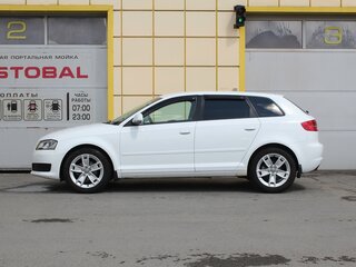 2009 Audi A3 II (8P) Рестайлинг 2, белый, 795000 рублей, вид 3