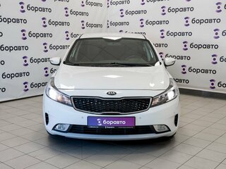 2019 Kia Cerato III Рестайлинг (Classic), белый, 1500000 рублей, вид 2