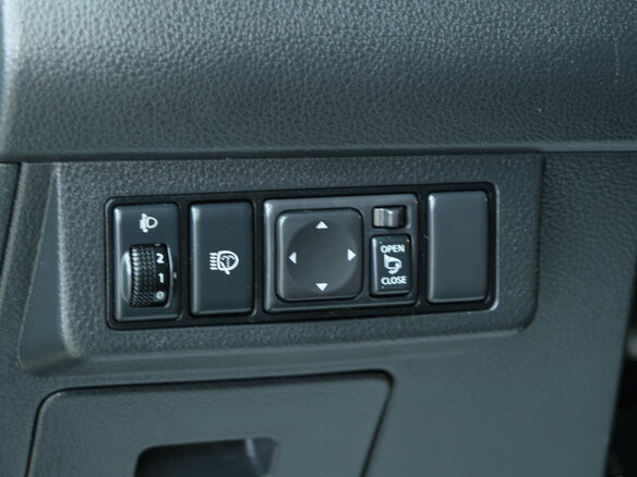 2012 Nissan Tiida I Рестайлинг, коричневый - вид 8