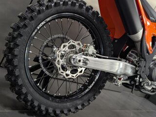 2025 KTM 350 SX F, оранжевый, 1440000 рублей, вид 4