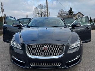 2016 Jaguar XJ Long IV (X351) Рестайлинг, серый, 2150000 рублей, вид 1