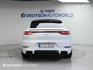 2023 Porsche Cayenne Coupé III, белый, 14328030 рублей, вид 4