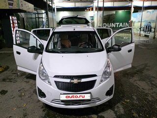 2012 Chevrolet Spark III, белый, 400000 рублей, вид 4