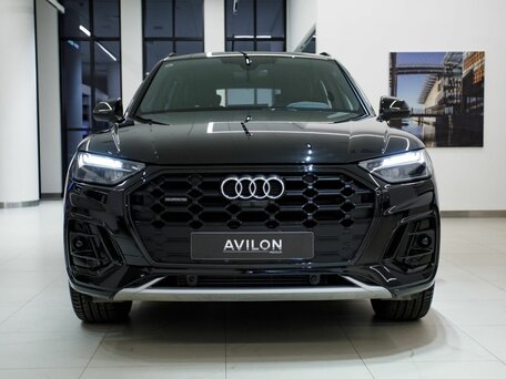 2025 Audi Q5 L 45 TFSI II (FY) Рестайлинг, чёрный, 6370700 рублей, вид 2
