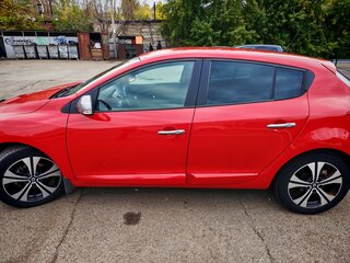 2011 Renault Megane III, красный, 750000 рублей, вид 4