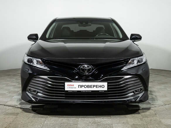 2019 Toyota Camry VIII (XV70), чёрный, 1999585 рублей - вид 1