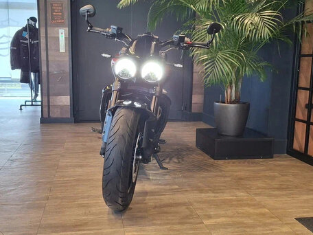 2025 Triumph Rocket 3, красный, 3650000 рублей, вид 5