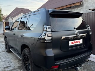 2022 Toyota Land Cruiser Prado 150 Series Рестайлинг 3, чёрный, 8100000 рублей, вид 4